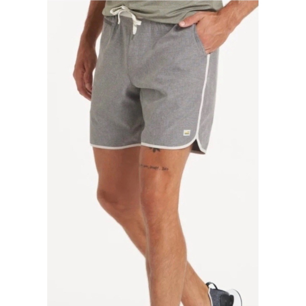 Vuori Banks Shorts Mens Small Gray Unlined Active Workout Stretch Gym Fitness